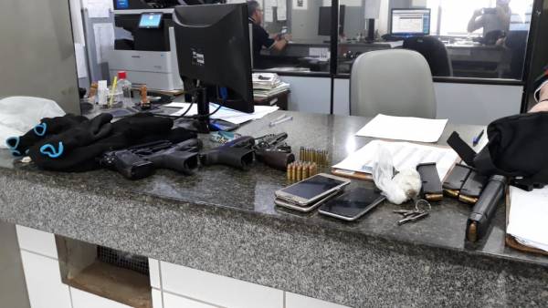 PRF prende suspeitos de integrar quadrilha de assalto a banco