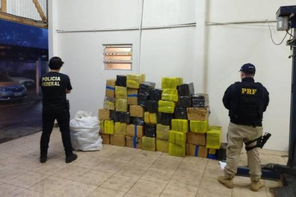 Polícia Rodoviária Federal apreende quase uma tonelada de maconha em Lagoa Vermelha