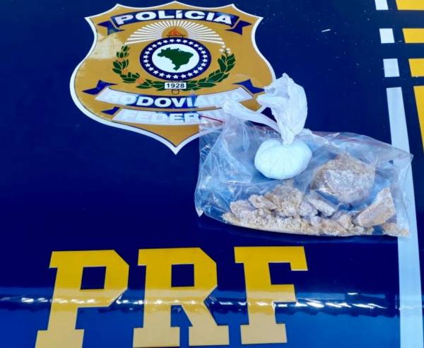 PRF apreende adolescente passageiro de ônibus por tráfico de drogas na BR 386