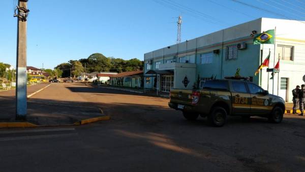 Assaltante tenta explodir agência do Banrisul em Mato Castelhano