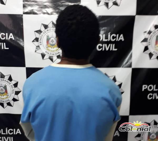 Polícia Civil prende elemento por tráfico de entorpecentes no bairro Oriental, em Três de Maio