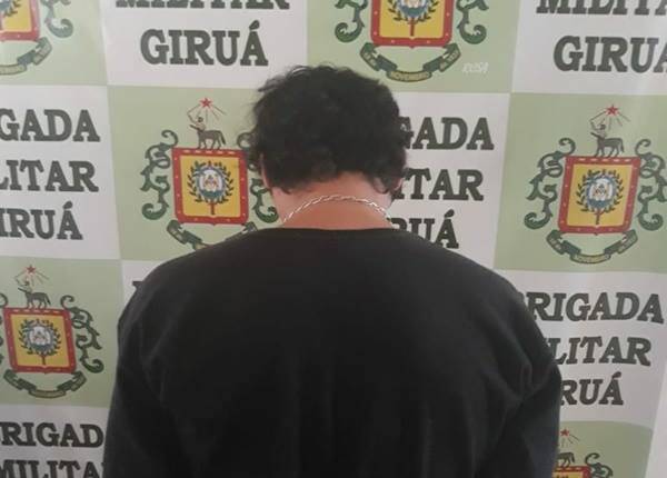 Homem é preso pela Brigada Militar por tráfico de drogas em Giruá