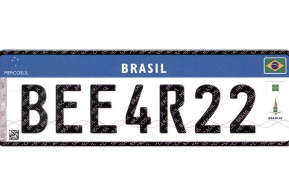 Prazo para placas do Mercosul no RS muda para 17 de dezembro