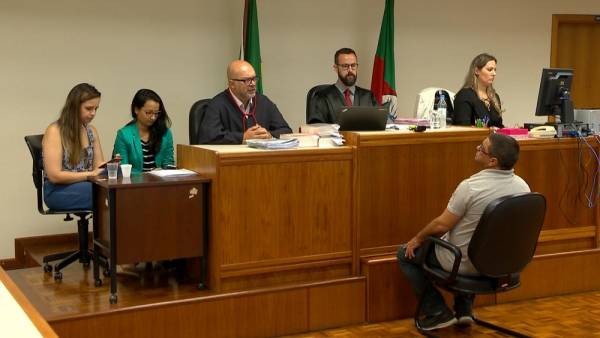 Comerciante que matou assaltantes em Pelotas é absolvido