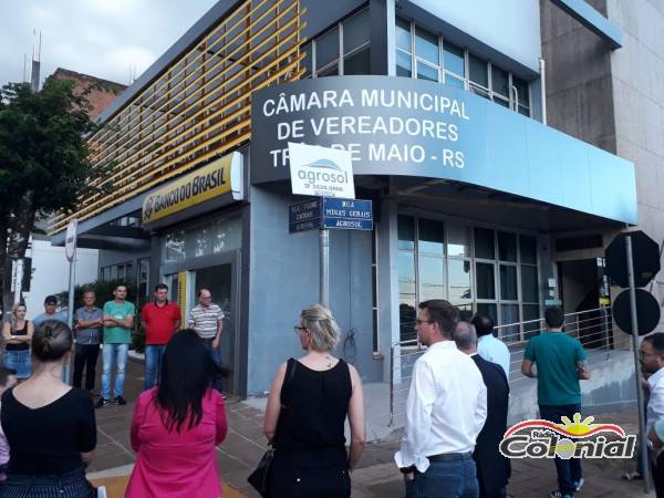 Câmara de Vereadores inaugura nova rampa de acesso e fachada identificativa