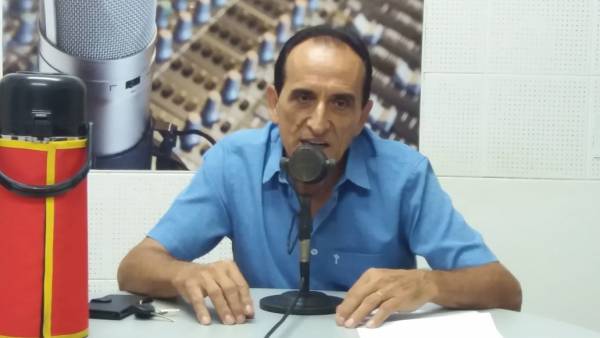 Recalcatti quer hinos Nacional e Rio-grandense antes das sessões