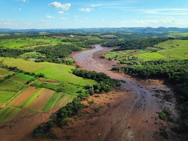 Dois engenheiros suspeitos de fraudes em Brumadinho são presos