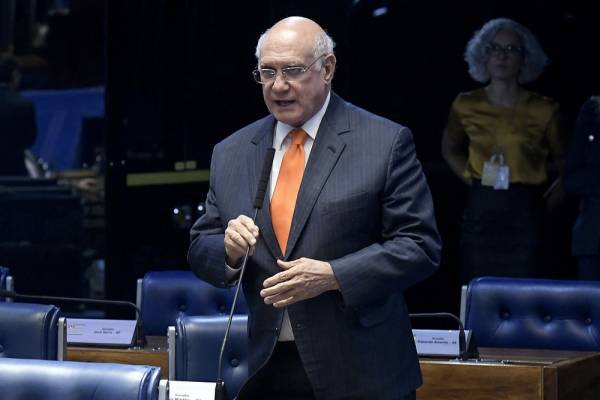 Lasier Martins deixa PSD e anuncia que ingressará no Podemos