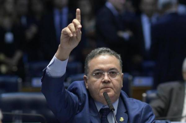 Corregedor do Senado está com vídeos de votação suspeita de fraude