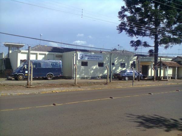Três homens fogem de presídio pelo teto em Cruz Alta