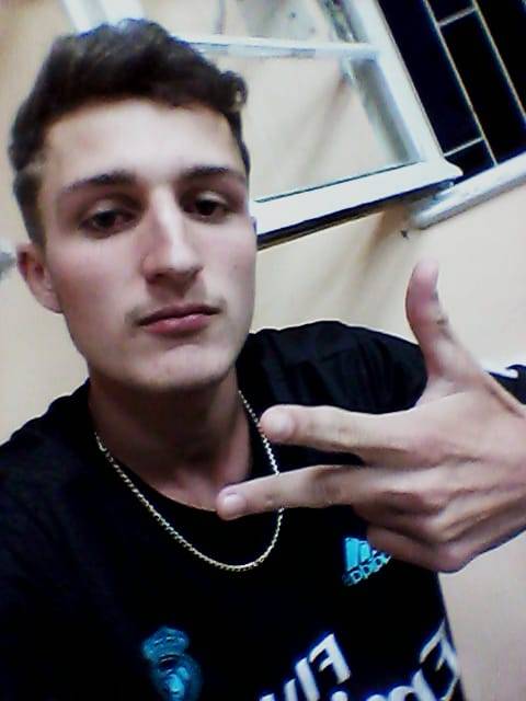 Adolescente desaparecido desde domingo em Santiago