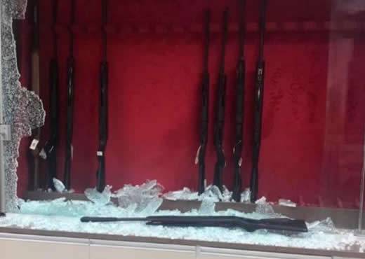 Bandidos furtam armas da Macuco Esportes em Santa Rosa