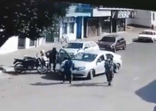 Câmera de segurança registrou ação dos assaltantes em São Nicolau