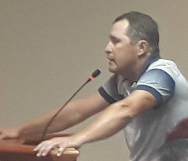 Weimer anuncia que vai se afastar temporariamente do PT
