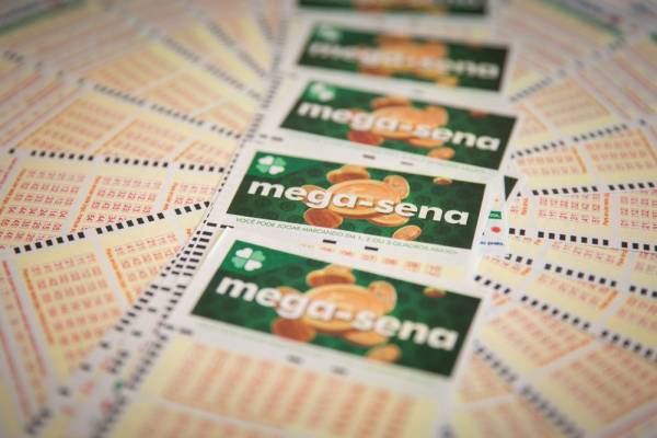 Ninguém acerta a Mega Sena e próximo sorteio pode pagar R$ 125 milhões