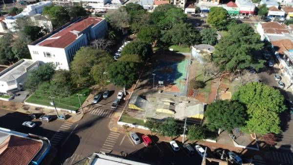 Prefeitura realiza enquete sobre demolição da pista de skate da Praça