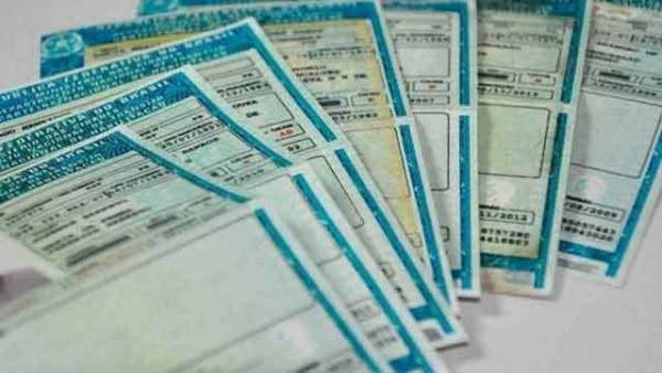 Bolsonaro confirma o aumento do prazo de validade da carteira de motorista