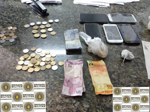 Três pessoas são presas acusadas de tráfico de drogas em Ijuí
