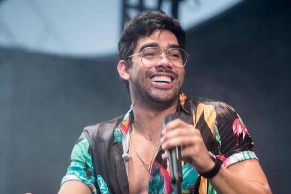 	Gabriel Diniz, cantor de Jenifer, morre em acidente de avião em Sergipe