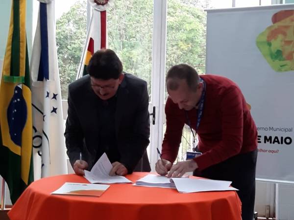Prefeitura e Caixa assinam contrato para financiar obras de infraestrutura