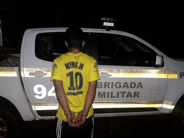 Brigada Militar prende em flagrante elemento furtando em obra, em Três de Maio