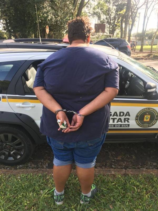 Após assalto a pedestre mulher é presa em flagrante em Santo Ângelo