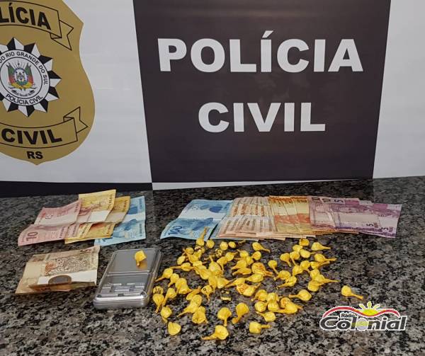 Polícia Civil cumpre mandado e apreende droga, dinheiro e uma adolescente em Santo Ângelo