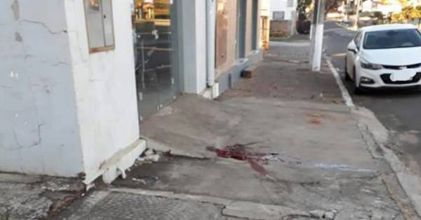 Em Santiago, homem morre e policial fica ferido após desentendimento