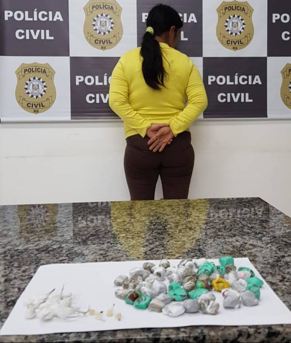 Polícia Civil prende mulher em flagrante por tráfico de drogas, em Santo Ângelo