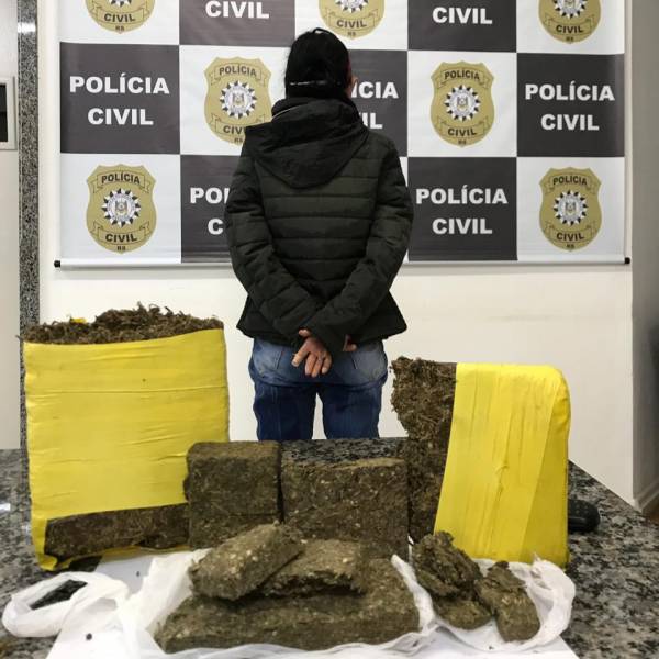 Polícia Civil prende em flagrante mulher de 65 anos por tráfico de drogas, em Santo Ângelo