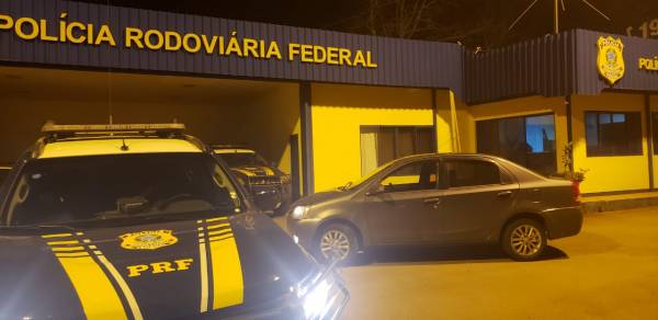 PRF recupera, em Sarandi, veículo roubado em Porto Alegre