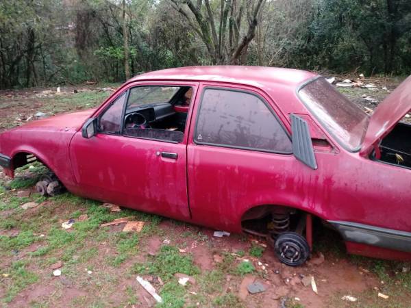 Jovem é preso por receptação no momento que depenava veículo, em Santo Ângelo