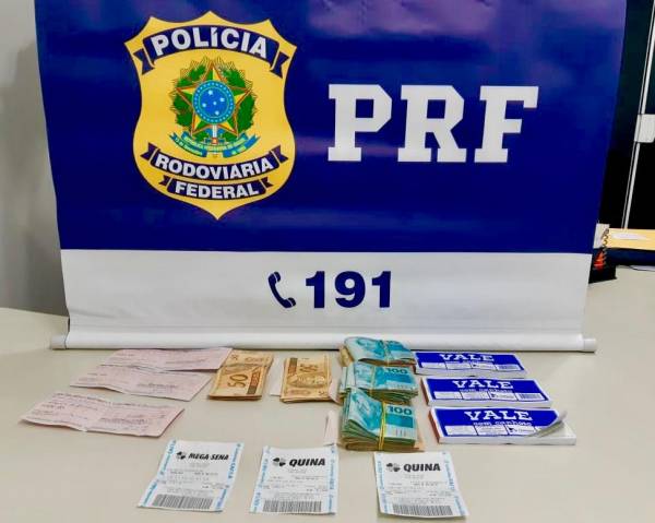 PRF prende 3 suspeitos de estelionato com dinheiro sem comprovação de procedência em Erechim