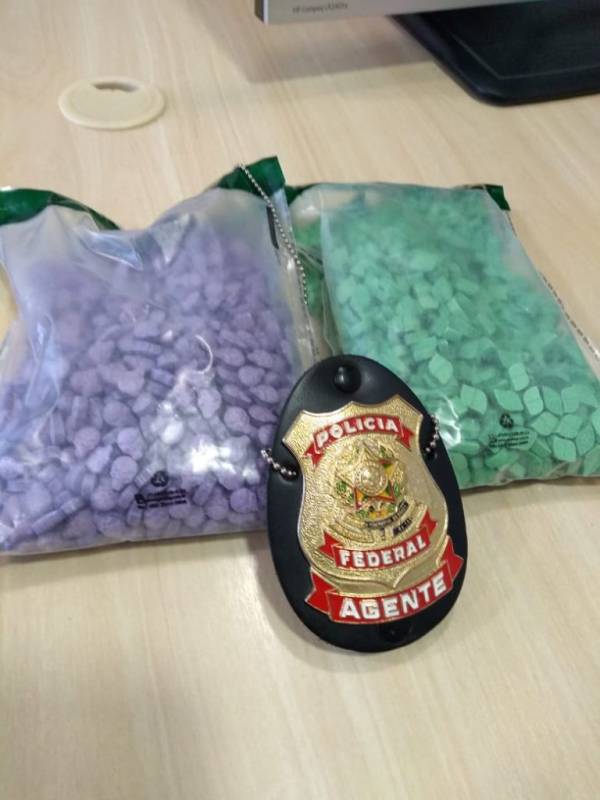 PF apreende grande quantidade de ecstasy e prende homem em flagrante, em Passo 