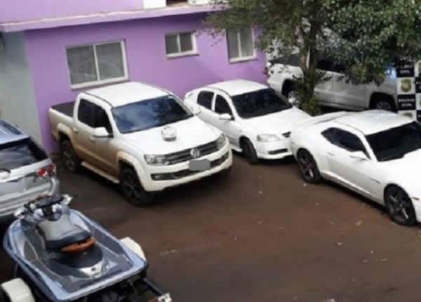 Polícia Civil apreende 15 veículos, vários bens e dinheiro na Operação Display