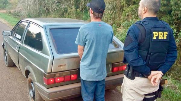 PRF recupera veículo e prende motorista por receptação em Erechim