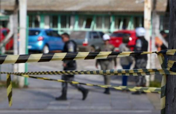 Homem ataca alunos com machadinha em escola de Charqueadas