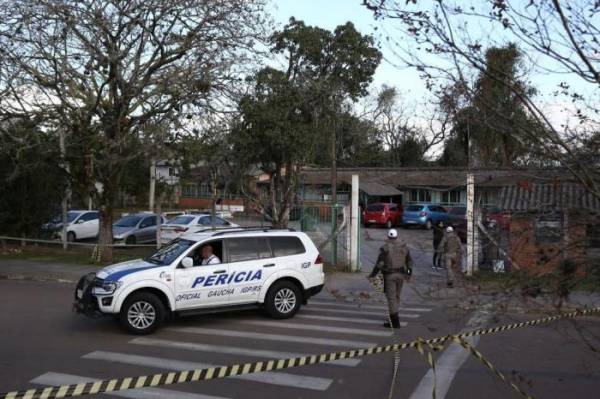 VÍDEO: veja momento do ataque de adolescente a alunos em Charqueadas