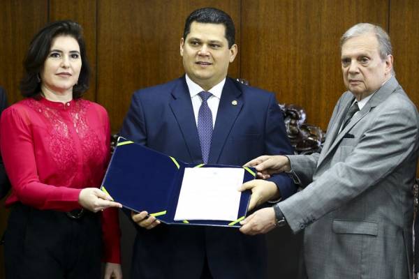 Relatório da Previdência suprime BPC e aposentadorias especiais