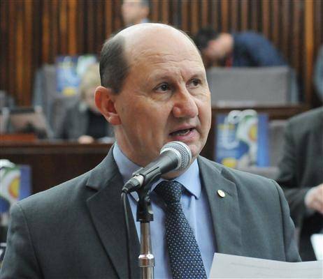 Aprovado projeto que proíbe corte de luz e água antes de final de semana e feriados