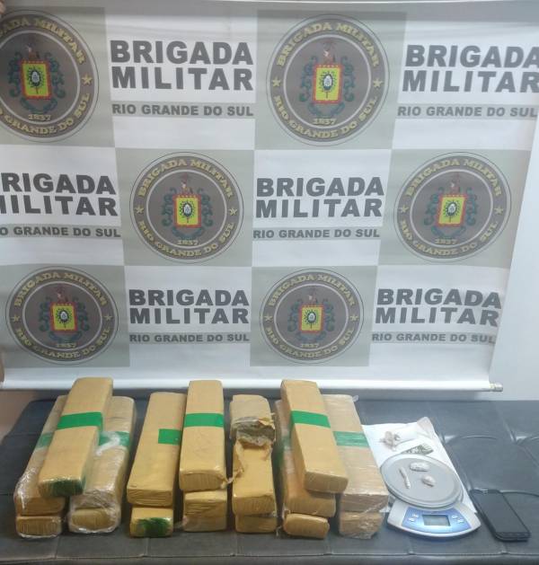 Brigada Militar de Santiago prende indivíduo por tráfico de drogas