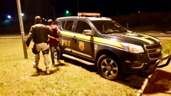 PRF prende detento do regime aberto com droga em Erechim