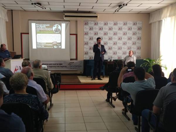 Relator da MP da Liberdade Econômica apresenta novas regras para empresários