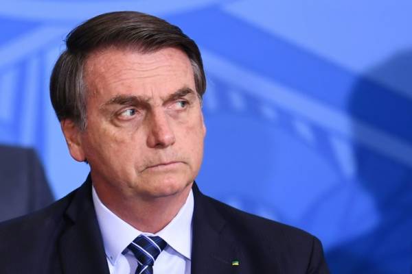 Bolsonaro diz que não pretende acabar com estabilidade de servidor