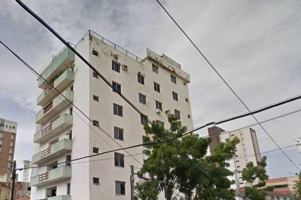 Prédio residencial desaba em bairro de classe média de Fortaleza