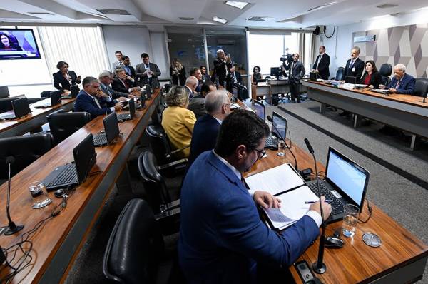 CCJ aprova prisão após condenação em segunda instância  Fonte: Agência Senado