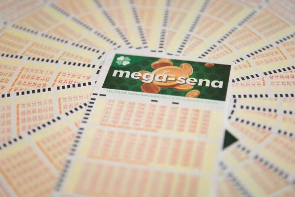 Mega Sena acumula, e próximo concurso pagará R$ 300 milhões