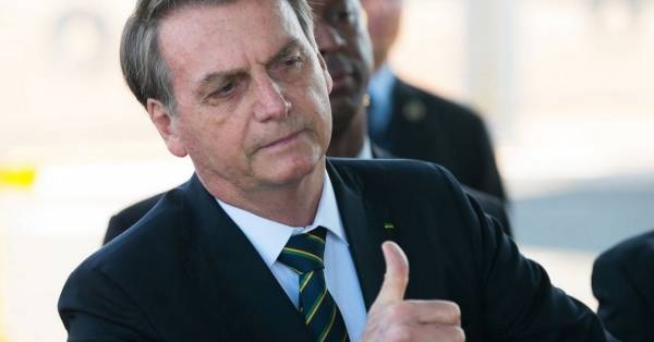 Bolsonaro sanciona Orçamento com fundo eleitoral de R$ 2 bi