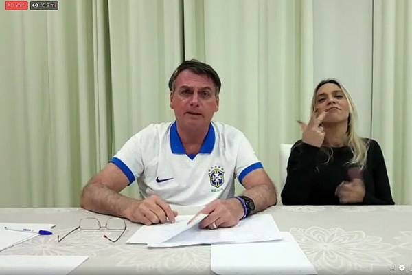 Bolsonaro pretende mudar ICMS que incide sobre combustíveis