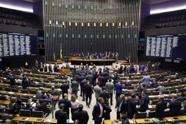 Plenário pode votar MP que altera regras sobre dívidas rurais
